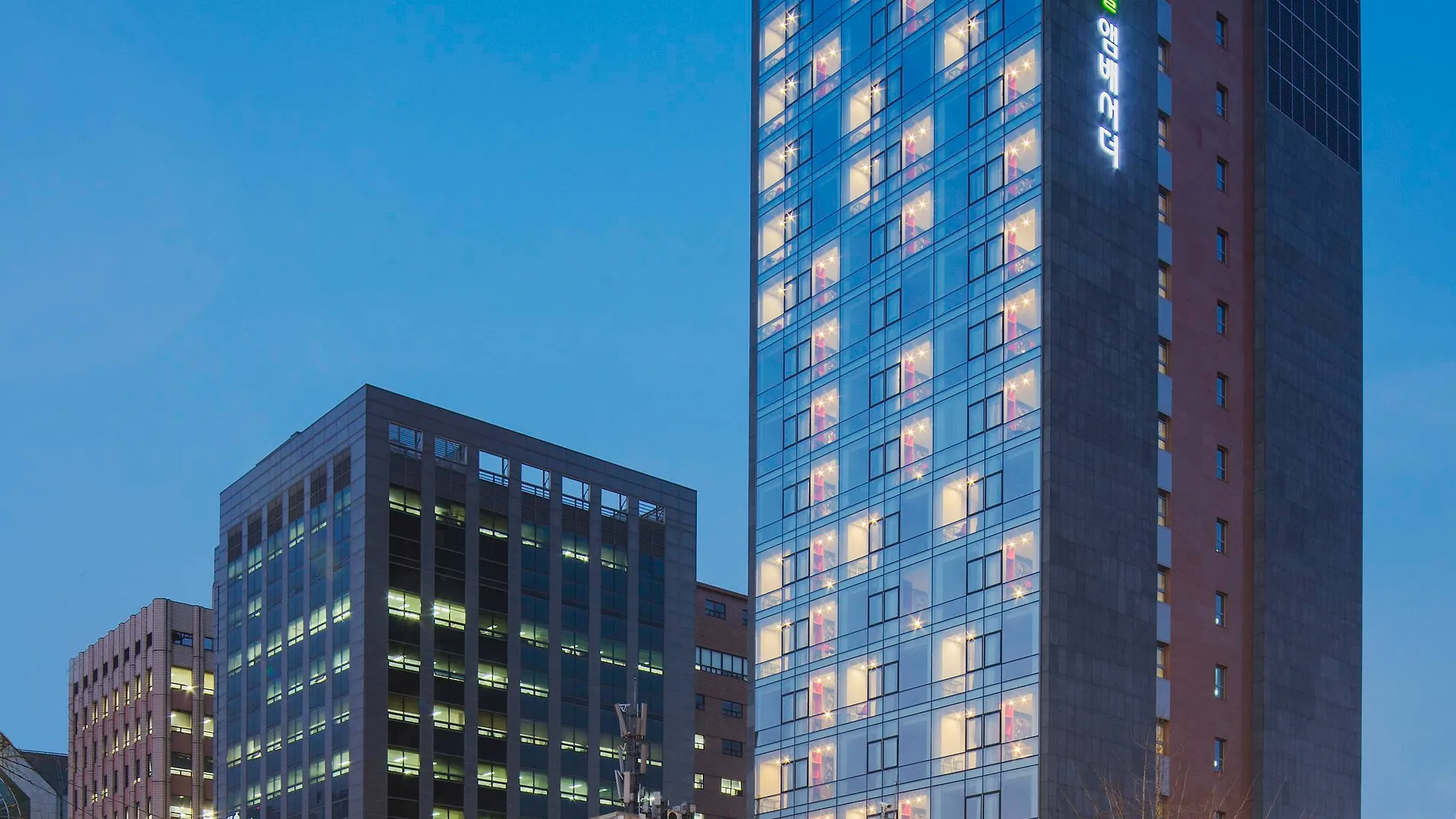 Ibis Styles Ambassador Seoul Myeong-Dong Hotel 4*,  South Korea