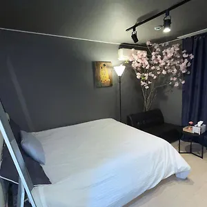  Apartment Ellen House